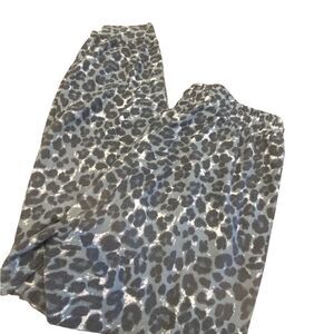 Zenana size 1X cheetah print joggers excellent condition
